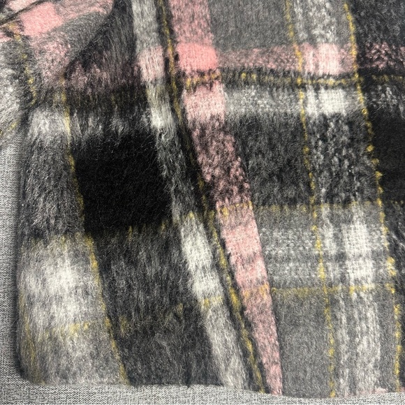 NEW Line & Dot Fuzzy Plaid Crop Top Blouse - Picture 2 of 12